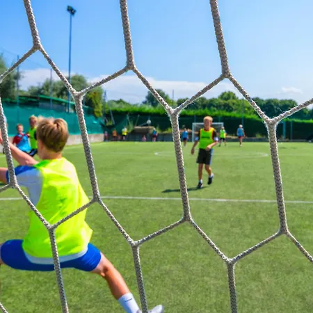 Camping Spiaggia D'oro * لاتيزي