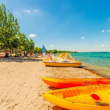 مكان تخييم Camping Spiaggia D'oro