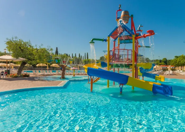 Camping Spiaggia D'oro 캠프장 *