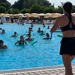 Camping Spiaggia D'oro Кемпинг Лацизе